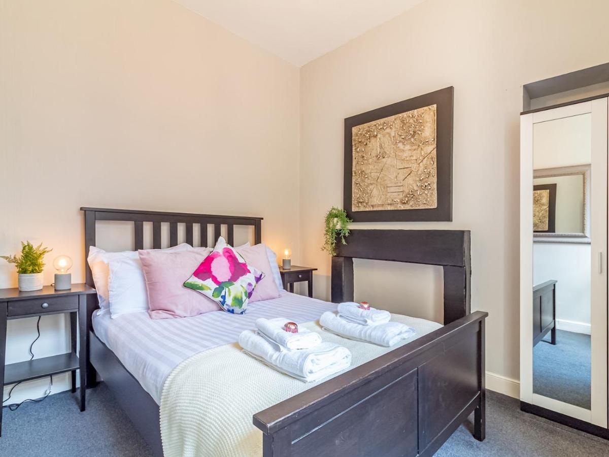 Pass The Keys Spacious And Homely Flat On The Royal Mile Edinburgh Ngoại thất bức ảnh