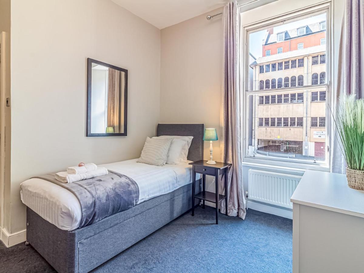 Pass The Keys Spacious And Homely Flat On The Royal Mile Edinburgh Ngoại thất bức ảnh