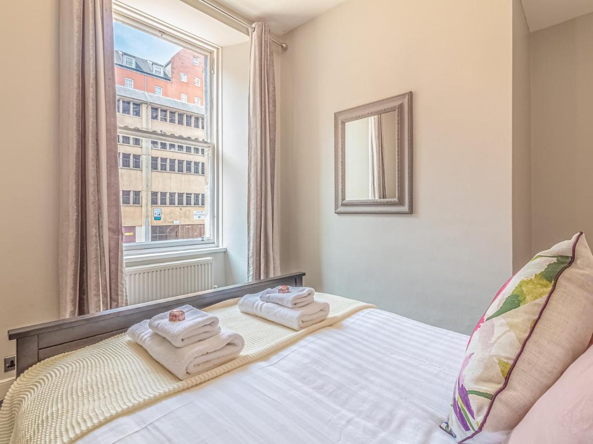 Pass The Keys Spacious And Homely Flat On The Royal Mile Edinburgh Ngoại thất bức ảnh